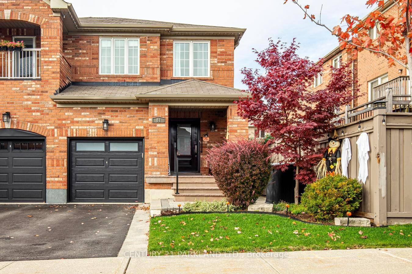. Stunning 3 Bedroom Home Situated On A Quite Crescent, This Home Is Close To Excellent Schools And Is A Short Distance To Parks And Public Transit.