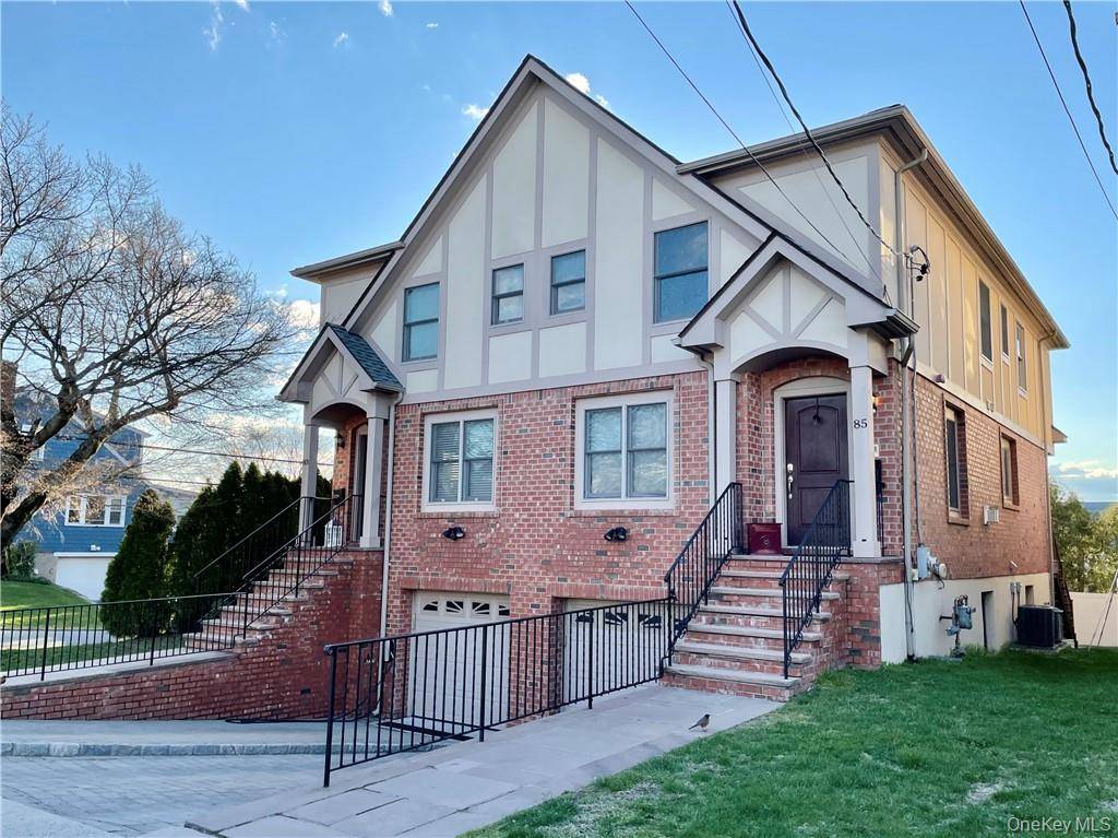 AVAILABLE FEB 1 2026 Newer Construction Townhouse Style Side by Side 3 Bedroom 3.