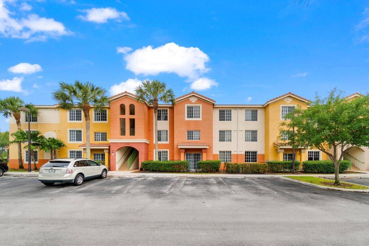 Discover the best deal in Green Cay !