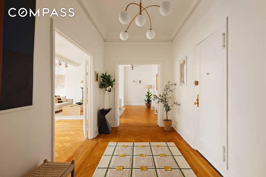 Very bright, high floor, rare opportunity to renovate a flexible, spacious four bedroom, four bathroom home overlooking Park Avenue ; facing East, West and North.