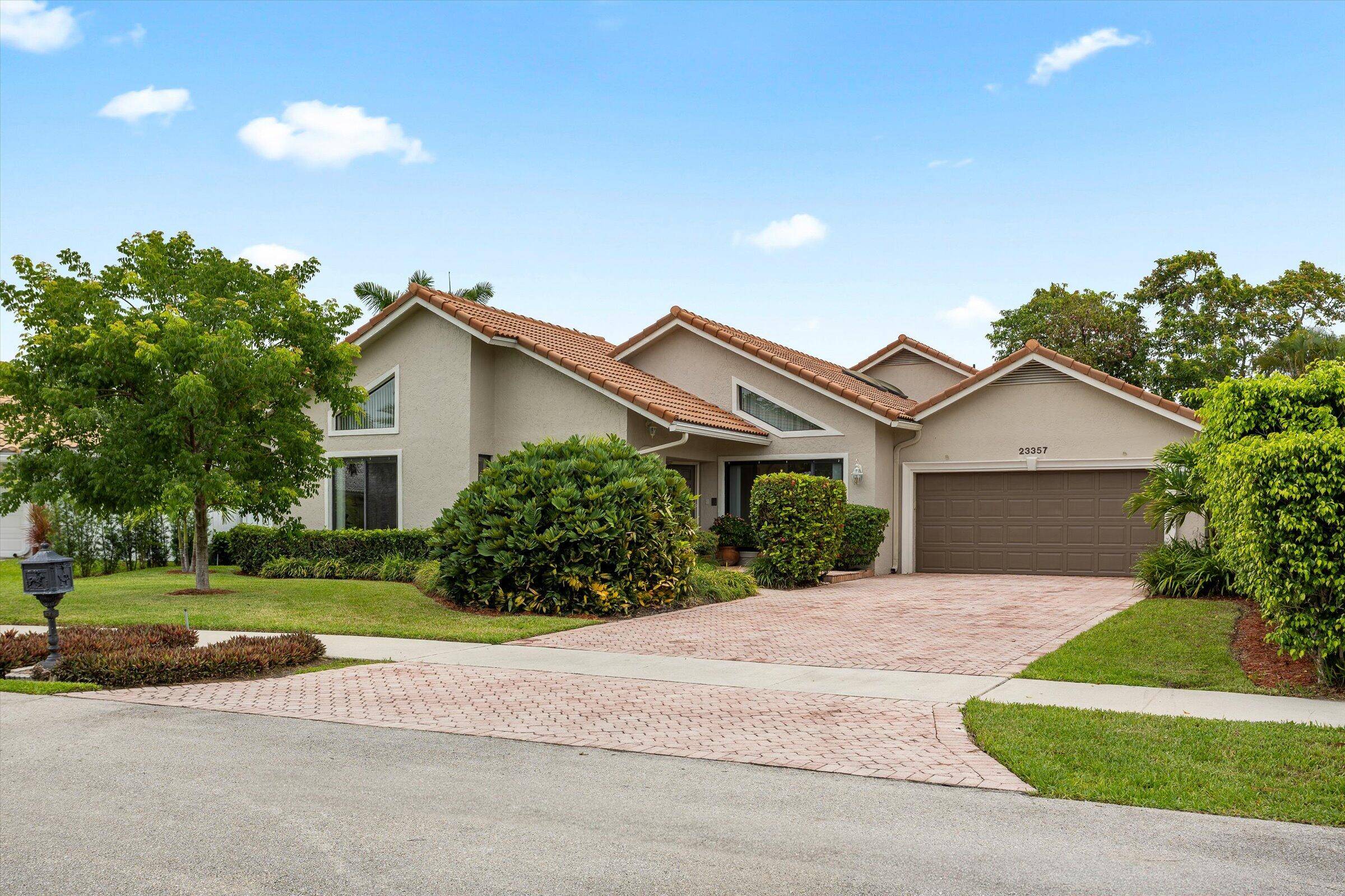 Hidden Gem in the Heart of Boca Raton !