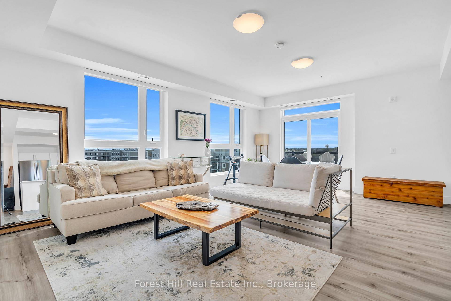 Penthouse Living at the brand new Royal Windsor !