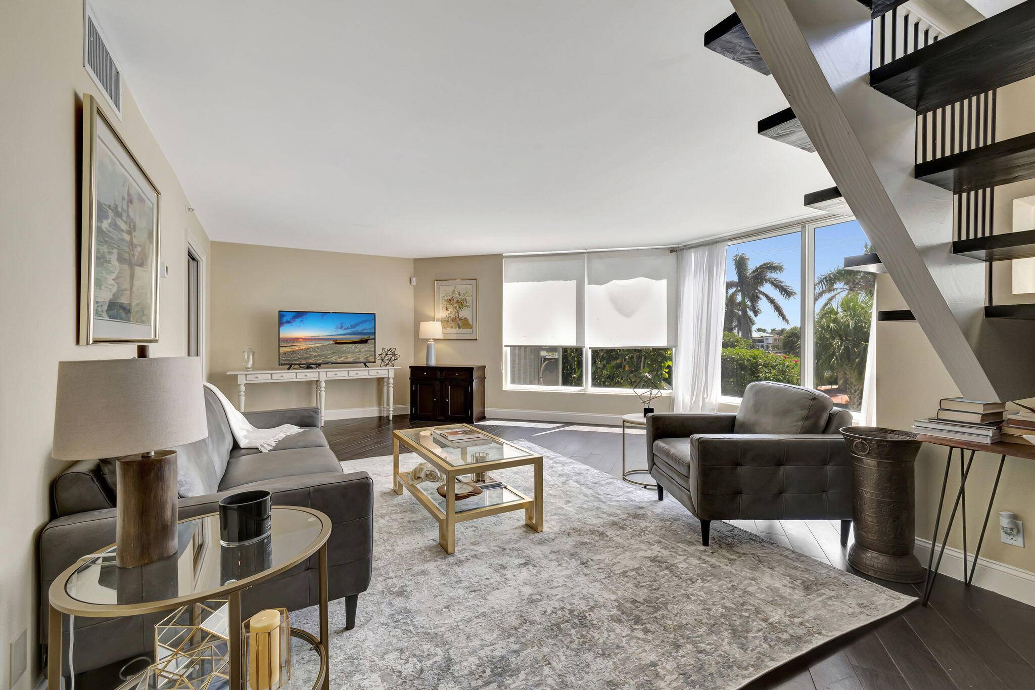 RARELY AVAILABLE 3 BEDROOM TOWNHOME ON THE OCEAN THAT WELCOMES 2 DOGS UNDER 20 POUNDS EACH !