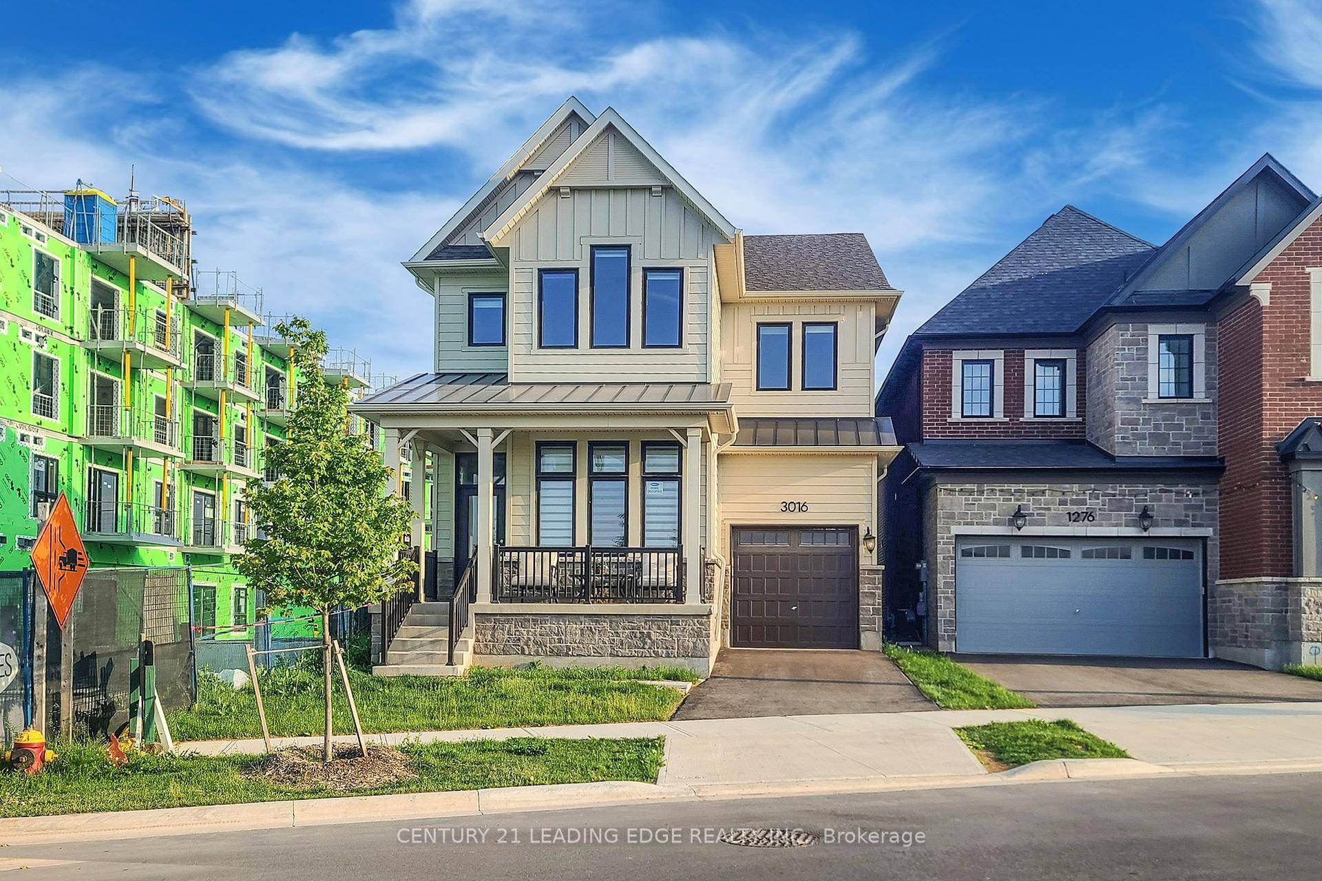 Welcome to 3016 William Cutmore Blvd, modern masterpiece built by award winning Mattamy Homes located in the prestigious Upper Joshua Creek.