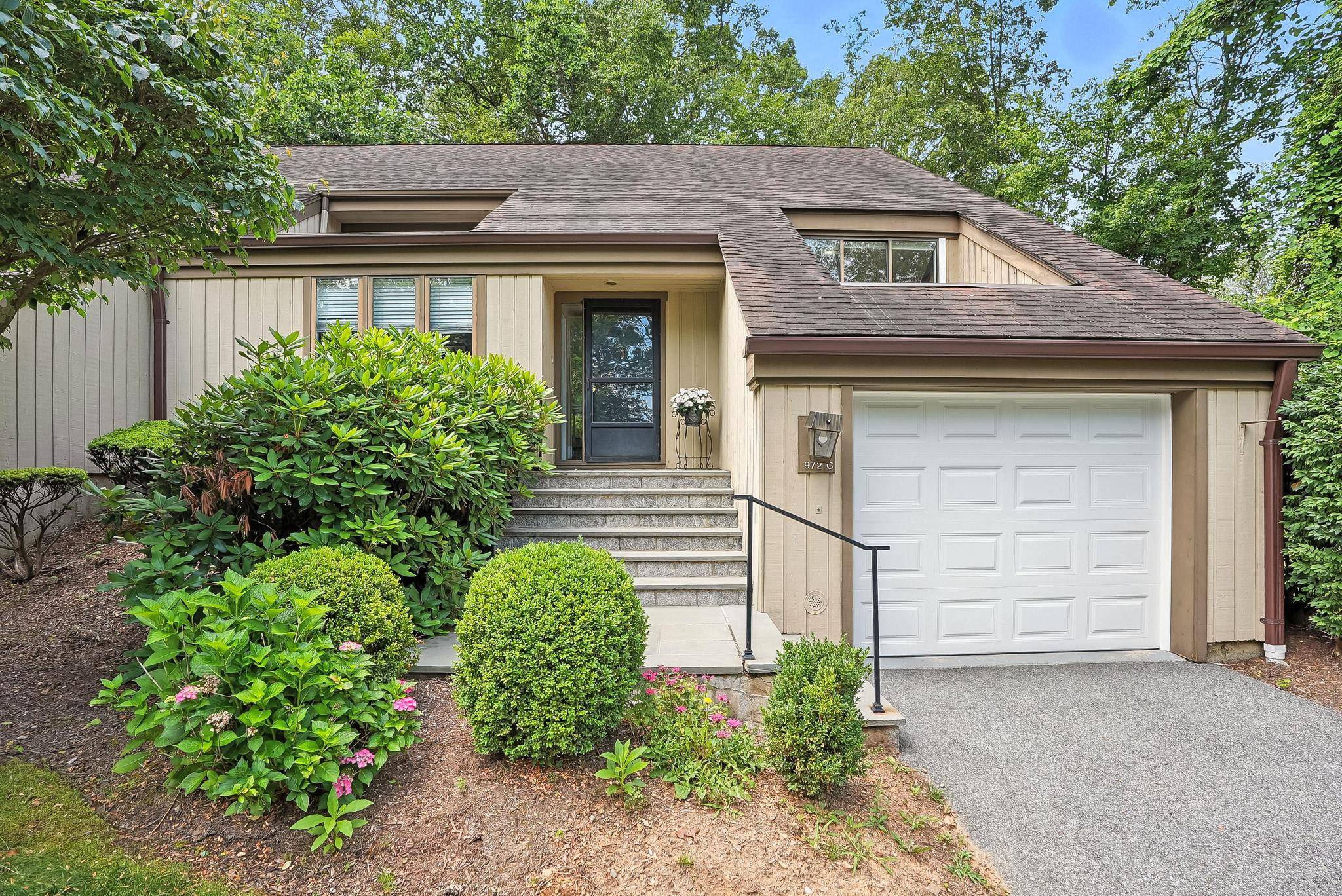 Heritage Hills Welcome to this pristine renovated 2 bedroom, 2 bath KATONAH MODEL that blends modern elegance with everyday comfort.