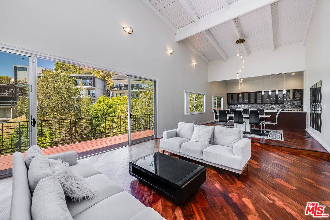 9314   Sierra Mar Dr 4BR Sunset Strip La