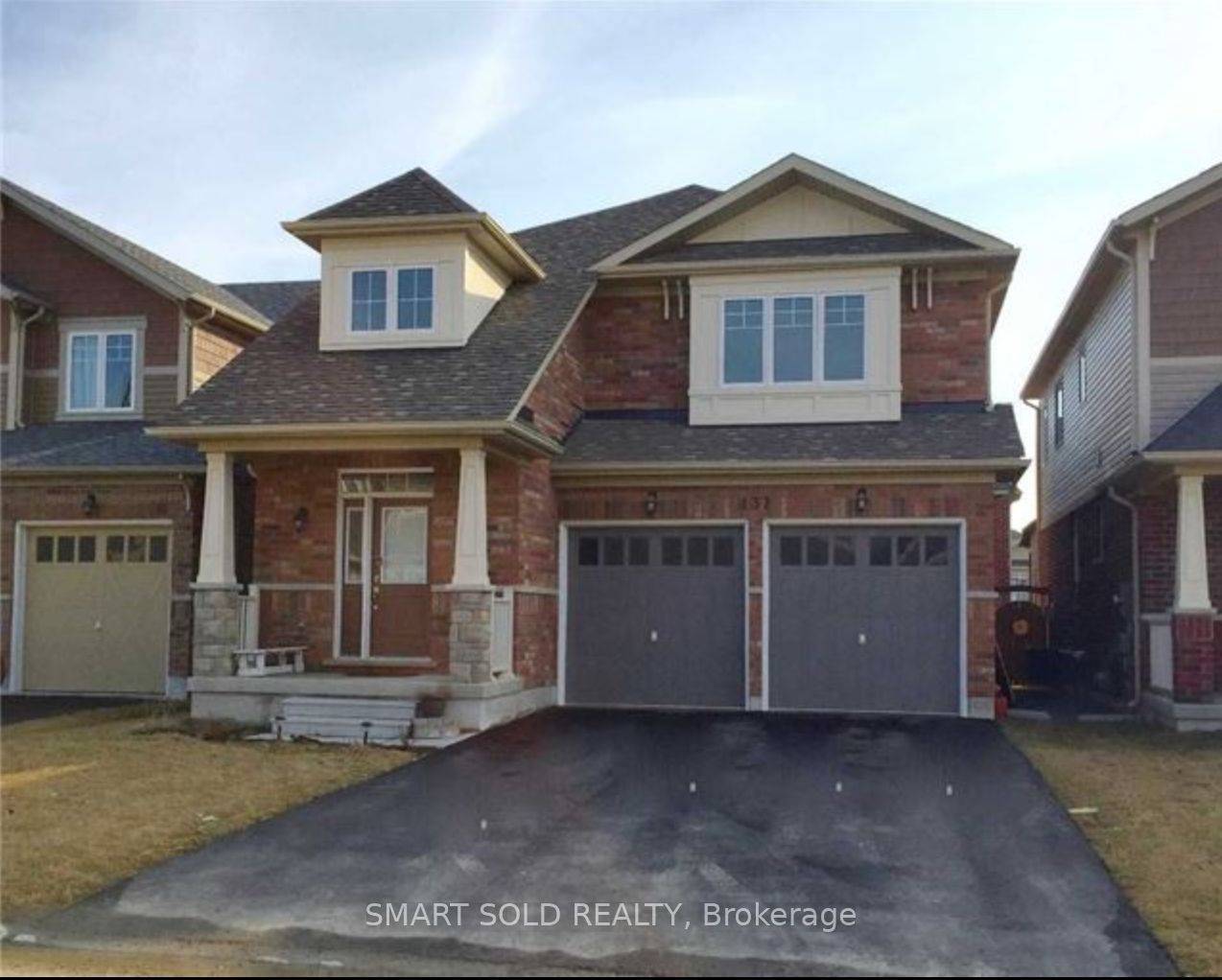 Beautiful Double Garage Detached House With 3 Bedrooms And 4 Washrooms Located In North Oshawa's Popular Neighborhood.