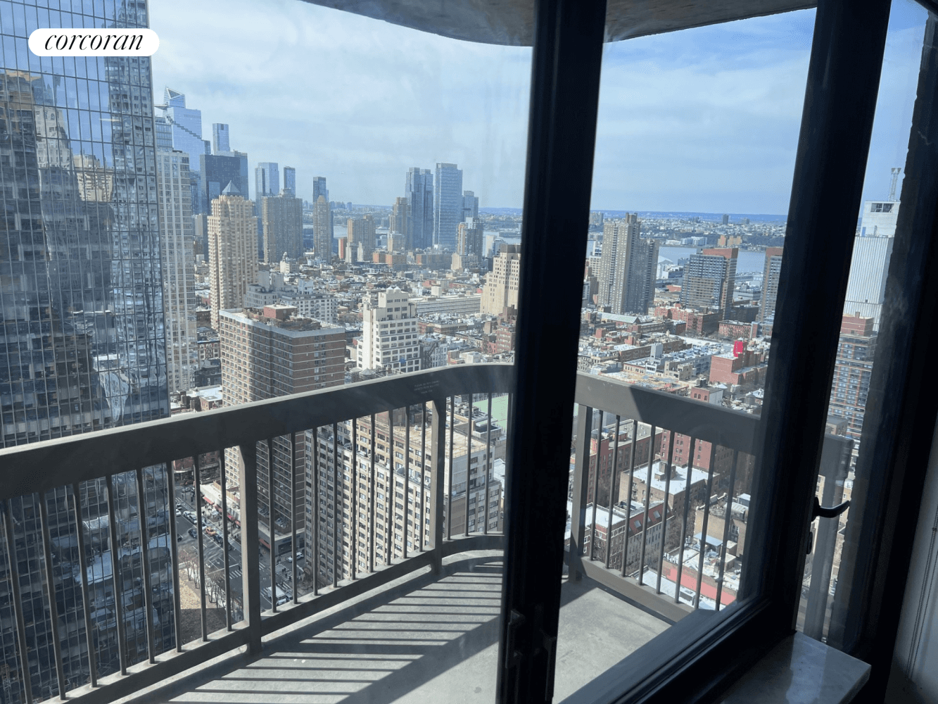 Rarely available high floor large 1 bedroom Stunning Hudson River and city views Amazing sunset views and natural light Impressive balcony with picturesque views High end open kitchen with brand ...