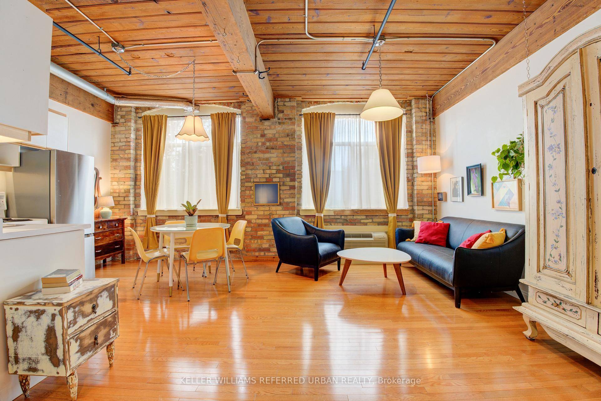 Rare Opportunity Lease A Piece Of Queen West History In The Iconic Noble Court Lofts.