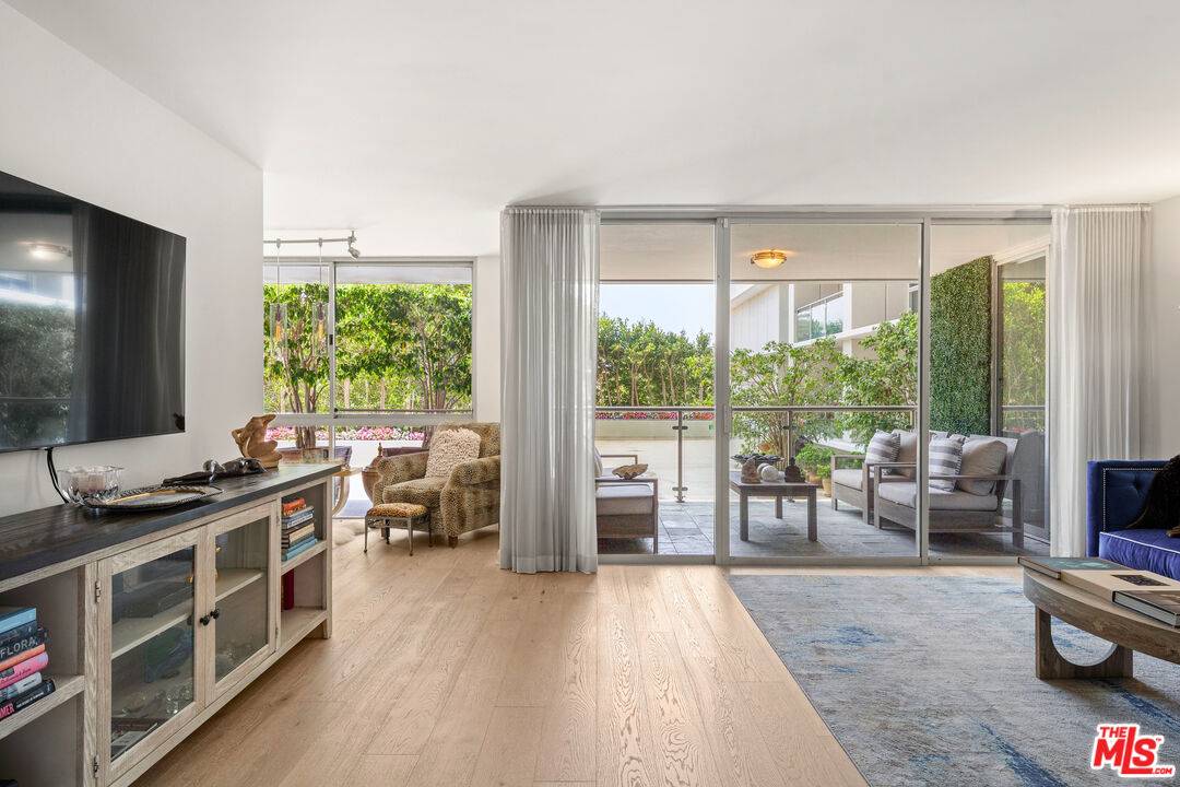 201   Ocean Ave 1BR Pacific Palisades La