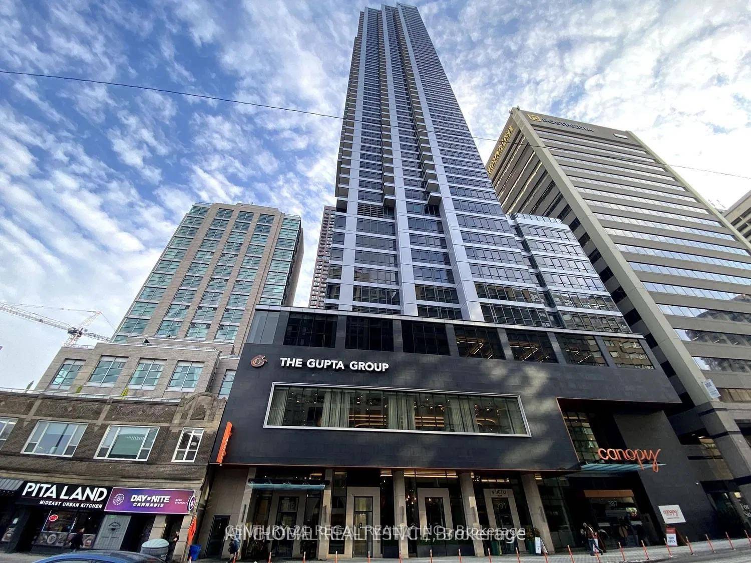 Rosedale Condo, Bloor and Sherbourne, 1 Bedroom, Ensuite Laundry, Hardwood Flooring and High End Finishes Throughout.