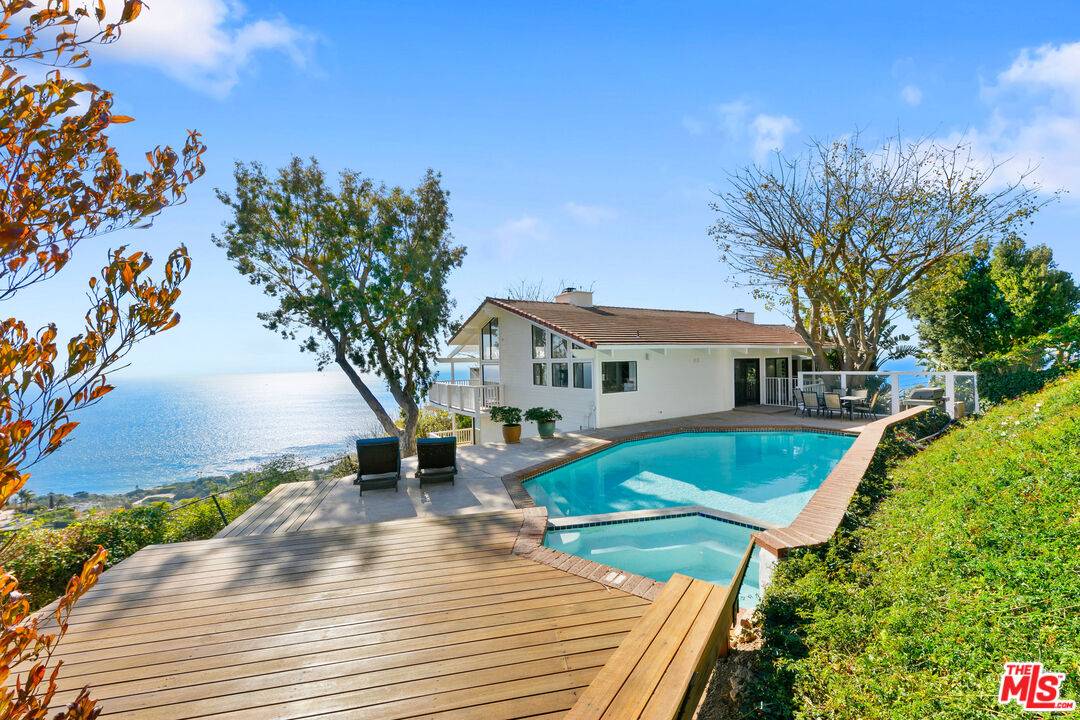 4262   Avenida De La Encinal 4BR Malibu La
