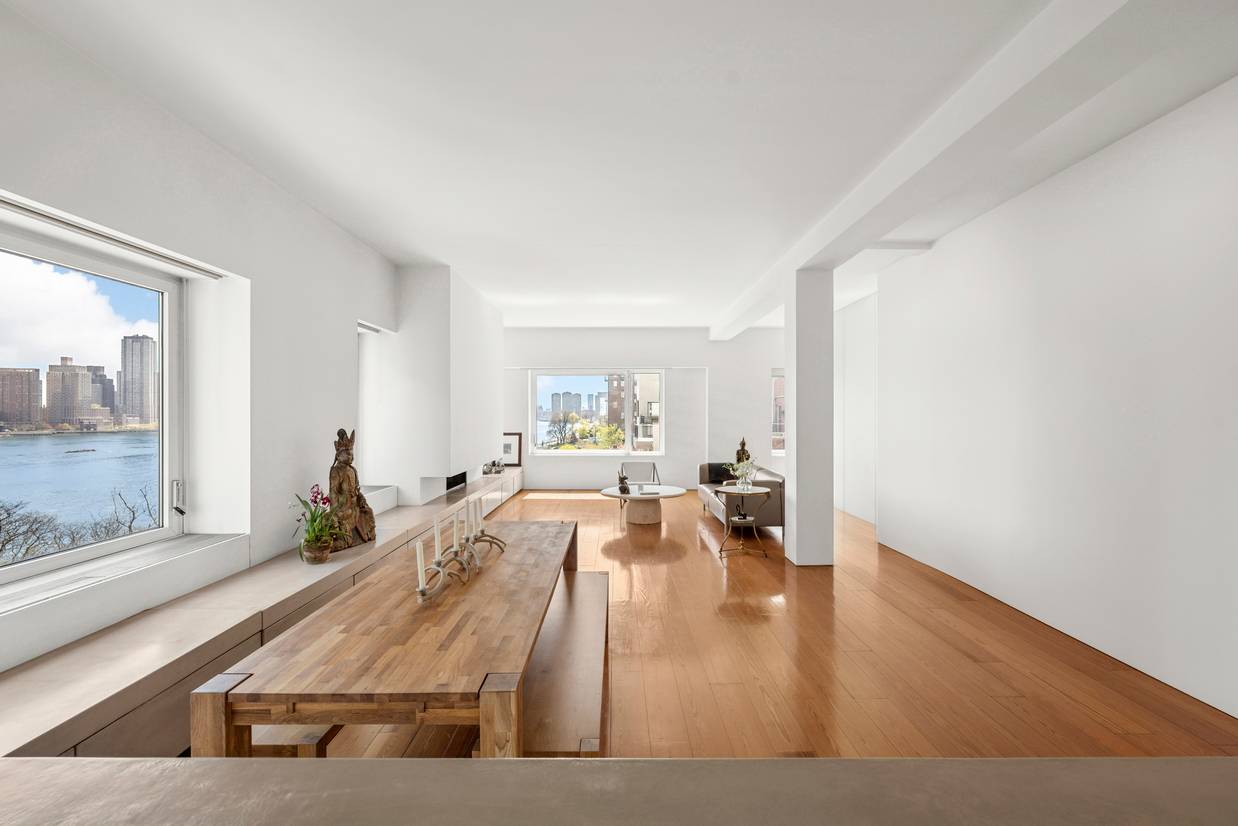 Welcome to the John Pawson Residence, an architecturally stunning, triple mint, renovated 2 bedroom, 2 bathroom minimalist sanctuary nestled in a secluded yet central pre war building at the end ...