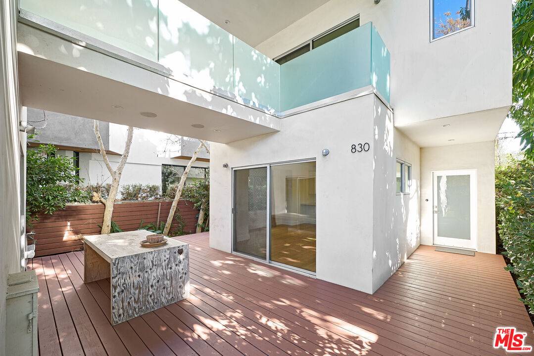 830   California Ave 2BR Marina Del Rey La