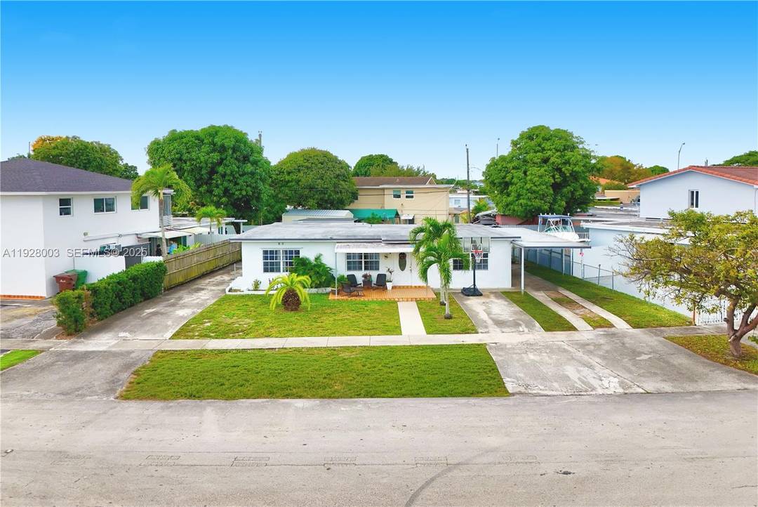 This Centrally locate beautiful home with 3 bedroom 1 bath and in addition a guest in law 1bedroom 1 bath.