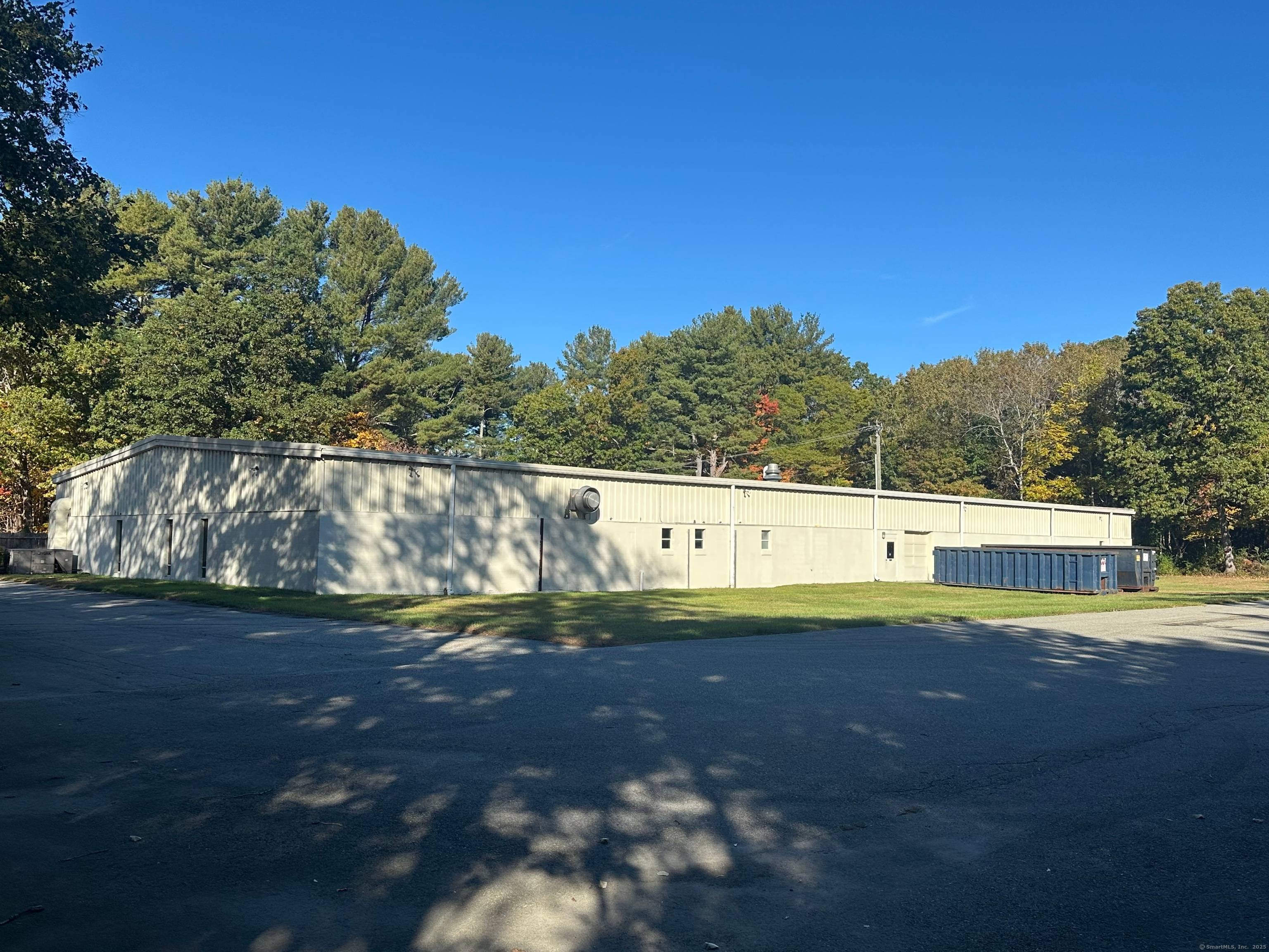 Positioned on 20 acres of prime industrial land, this versatile facility is ideal for manufacturing, logistics, or heavy commercial use.