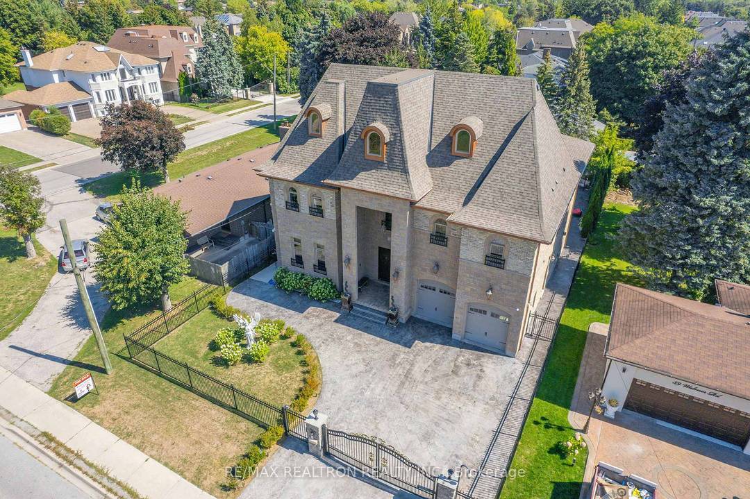 Experience luxury living in this stunning 5, 500 sq.