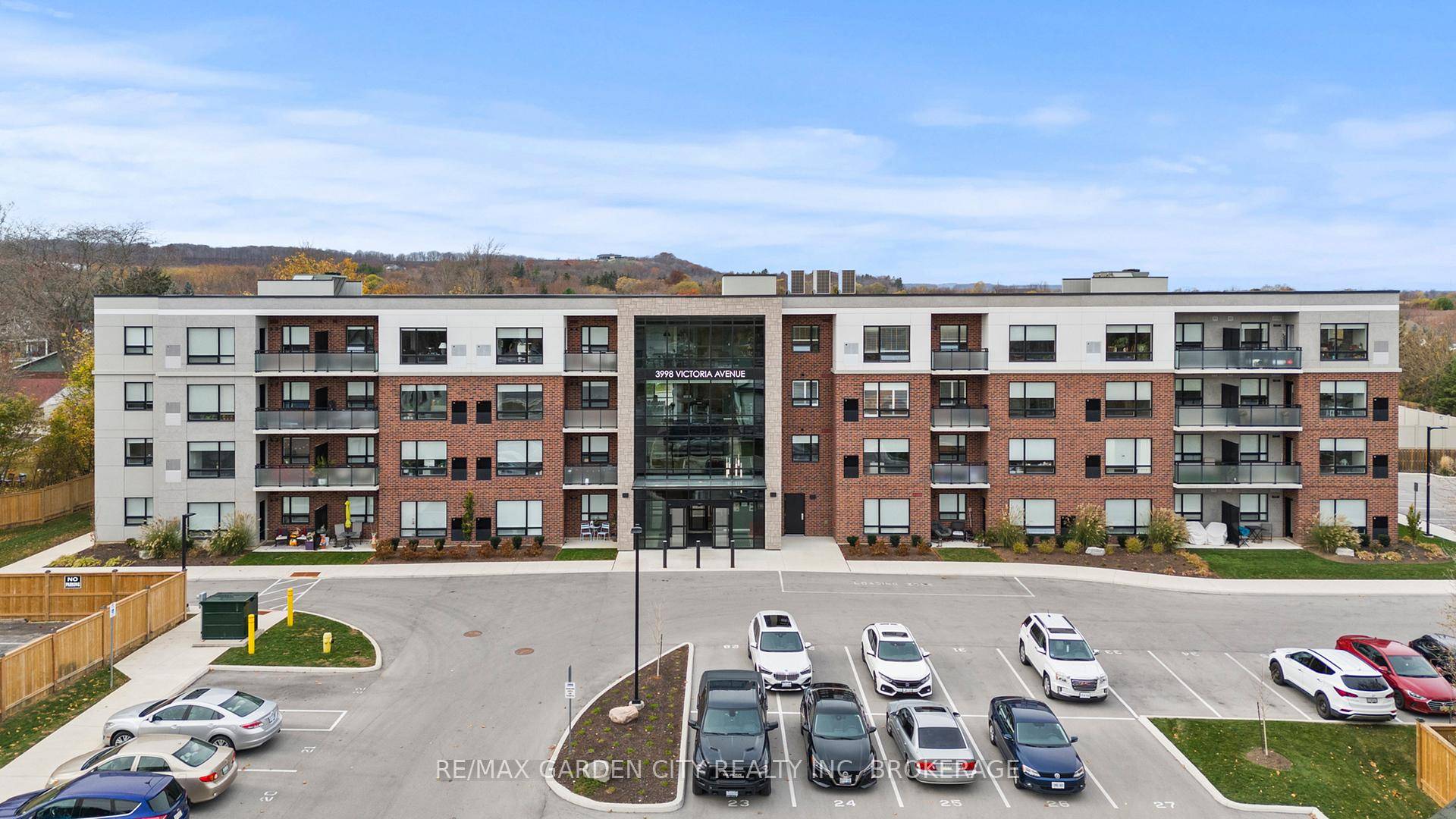 Welcome to Adelaar boutique style condo located in the heart of Vineland.