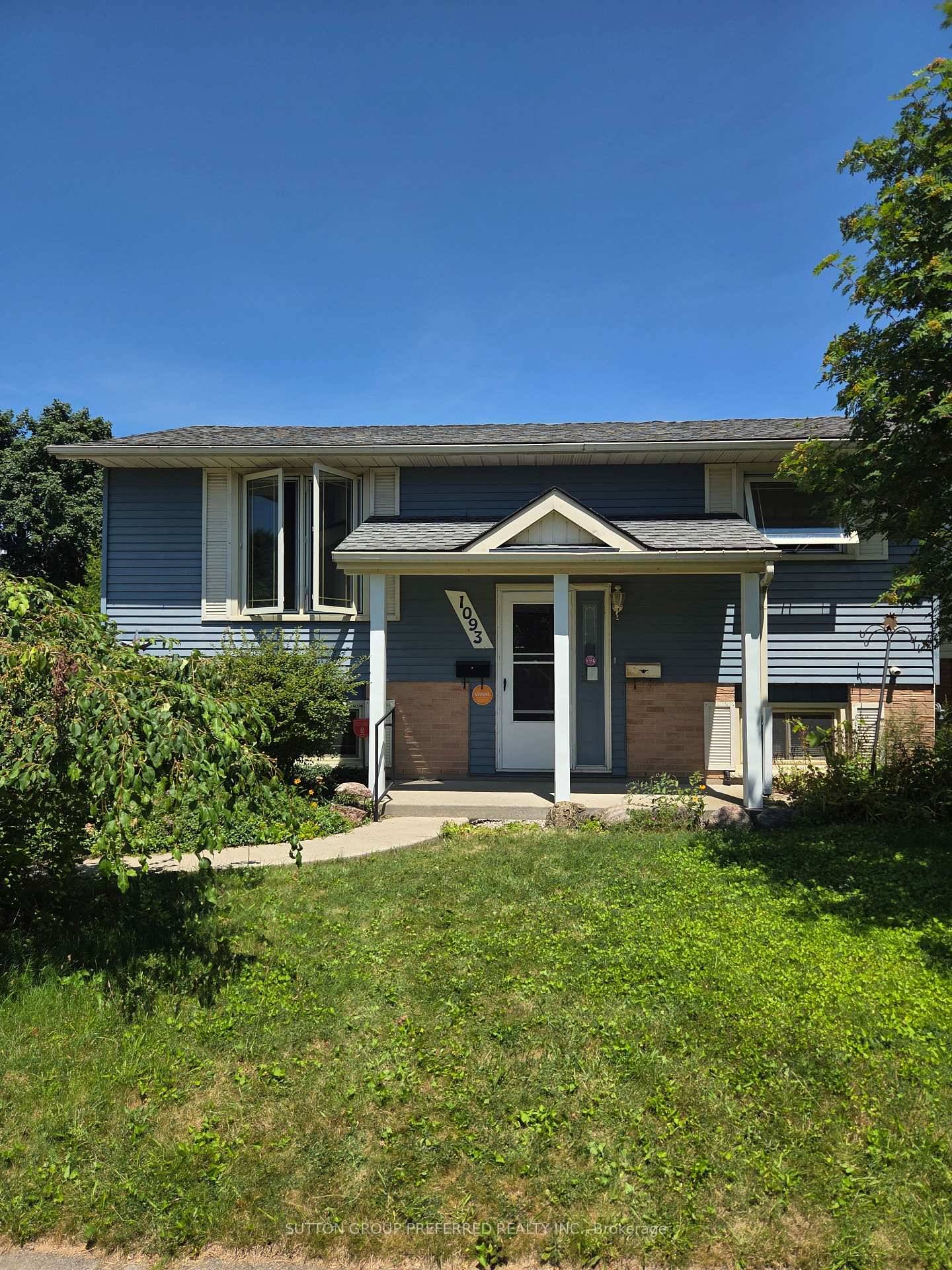 Welcome to 1093 Cree Ave in Woodstock.