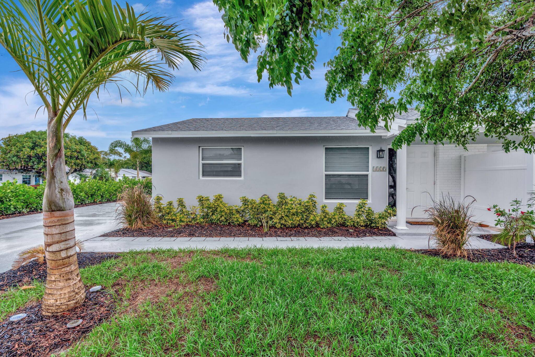 Come see this charming two bedroom, two bathroom villa that offers the ideal blend of comfort and Florida living.
