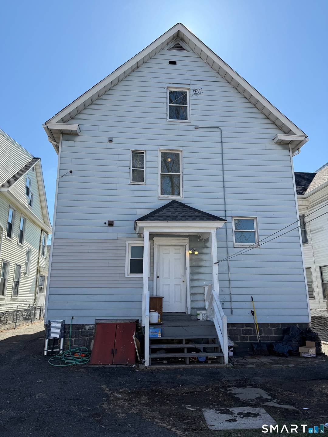 Investors take notice ! Come check out this spacious three family home with a detached two car garage in the West End just minutes from Fairfield, shopping centers, restaurants, parks, ...