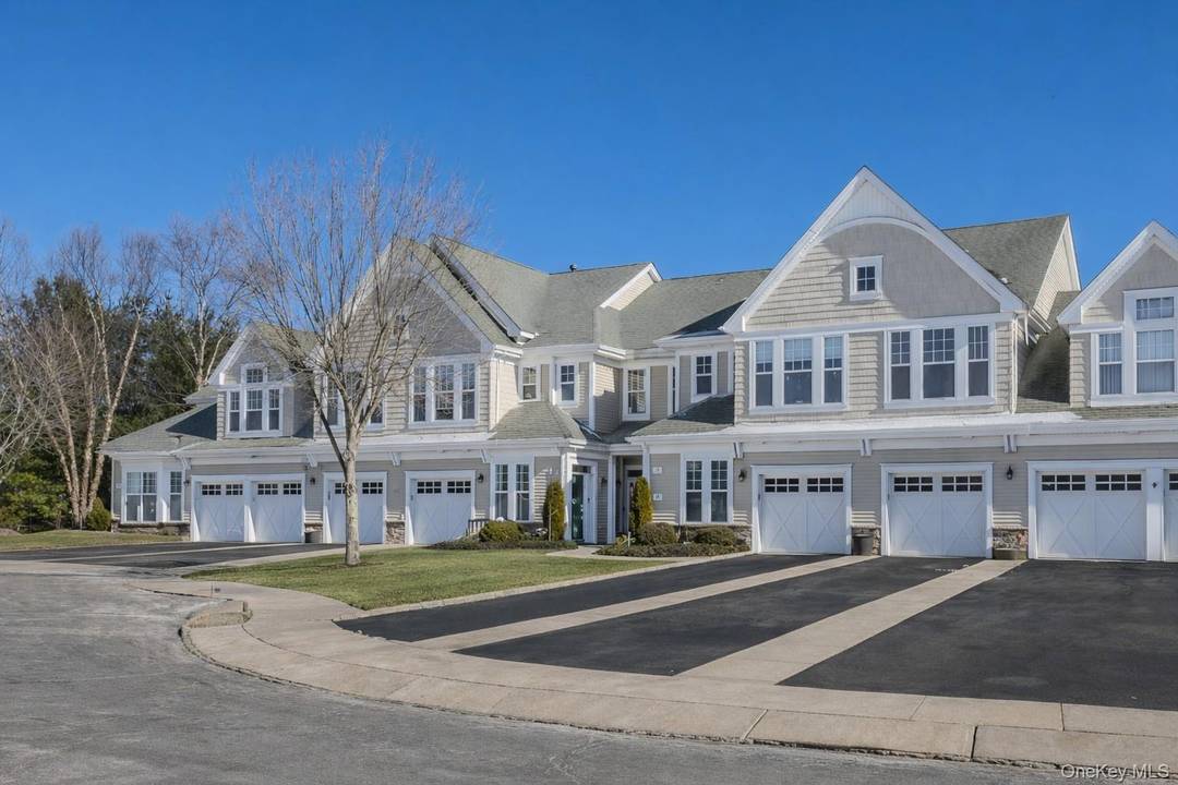 Enjoy resort style living without leaving home in this move in ready Adagio model the Encore, a 55 plus active lifestyle community offering more amenities and convenience than anything else ...