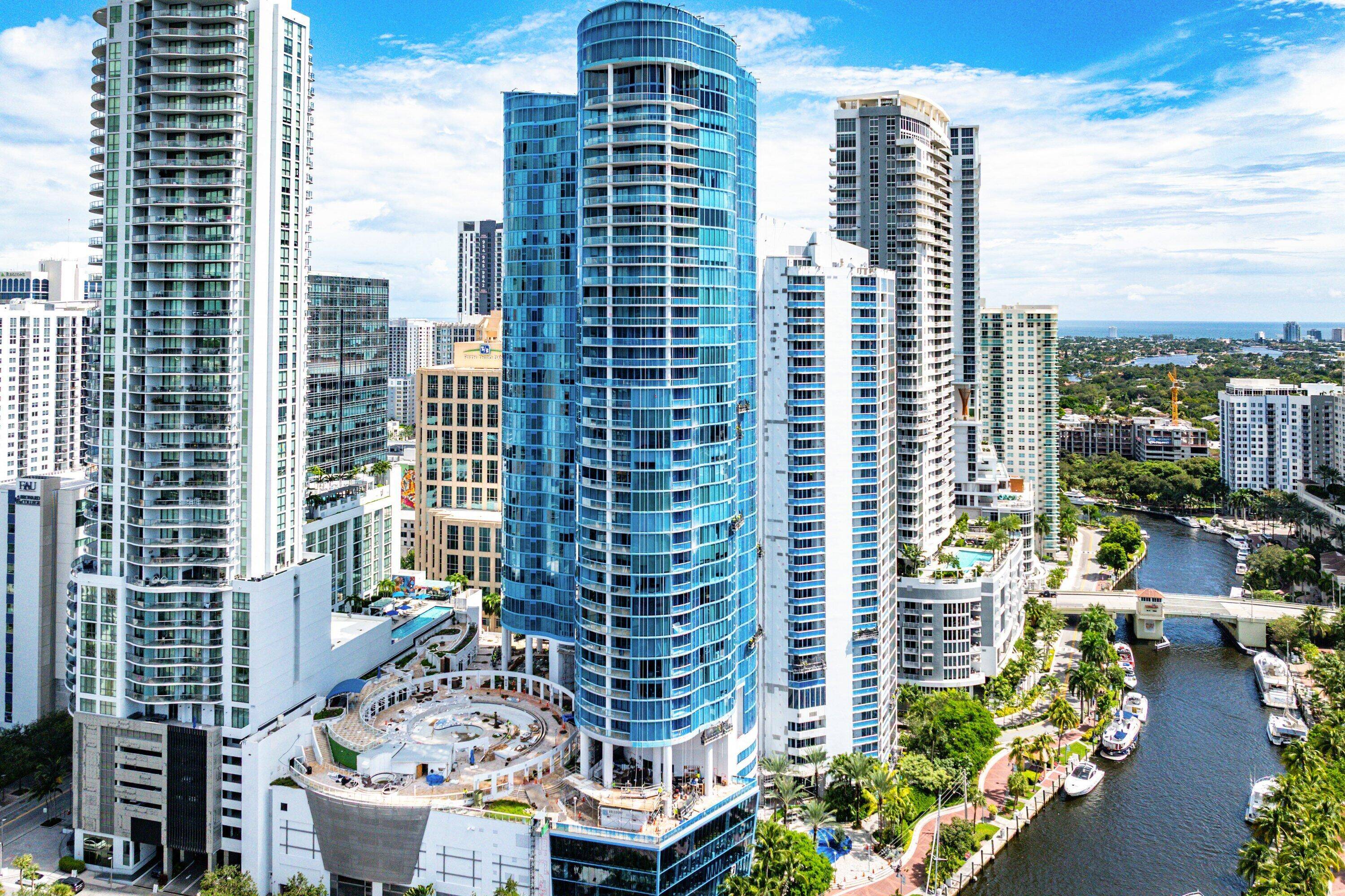 Newly Renovated w Breathtaking Panoramic Views from this High Floor 2 2.