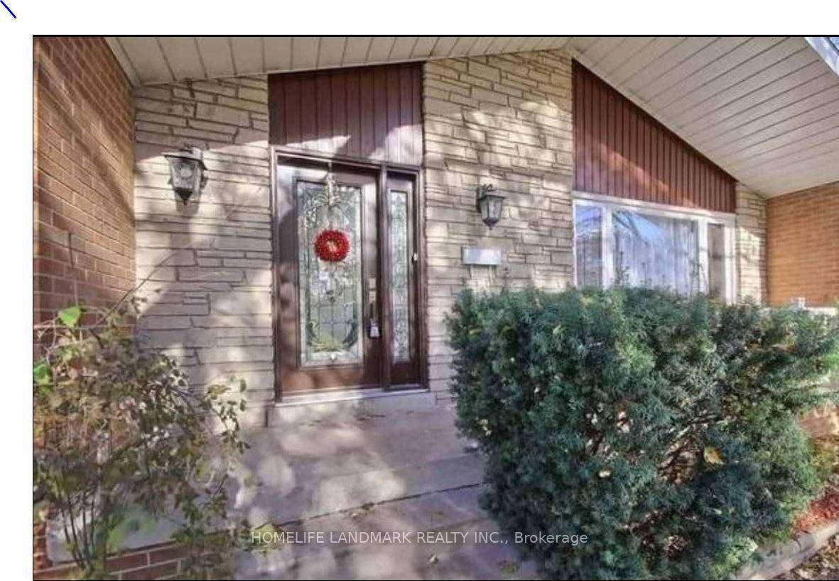 This beautifully updated lower unit spans the main and basement levels of a Stunning 4 Level Backsplit Detached Home on a Large Private Lot !