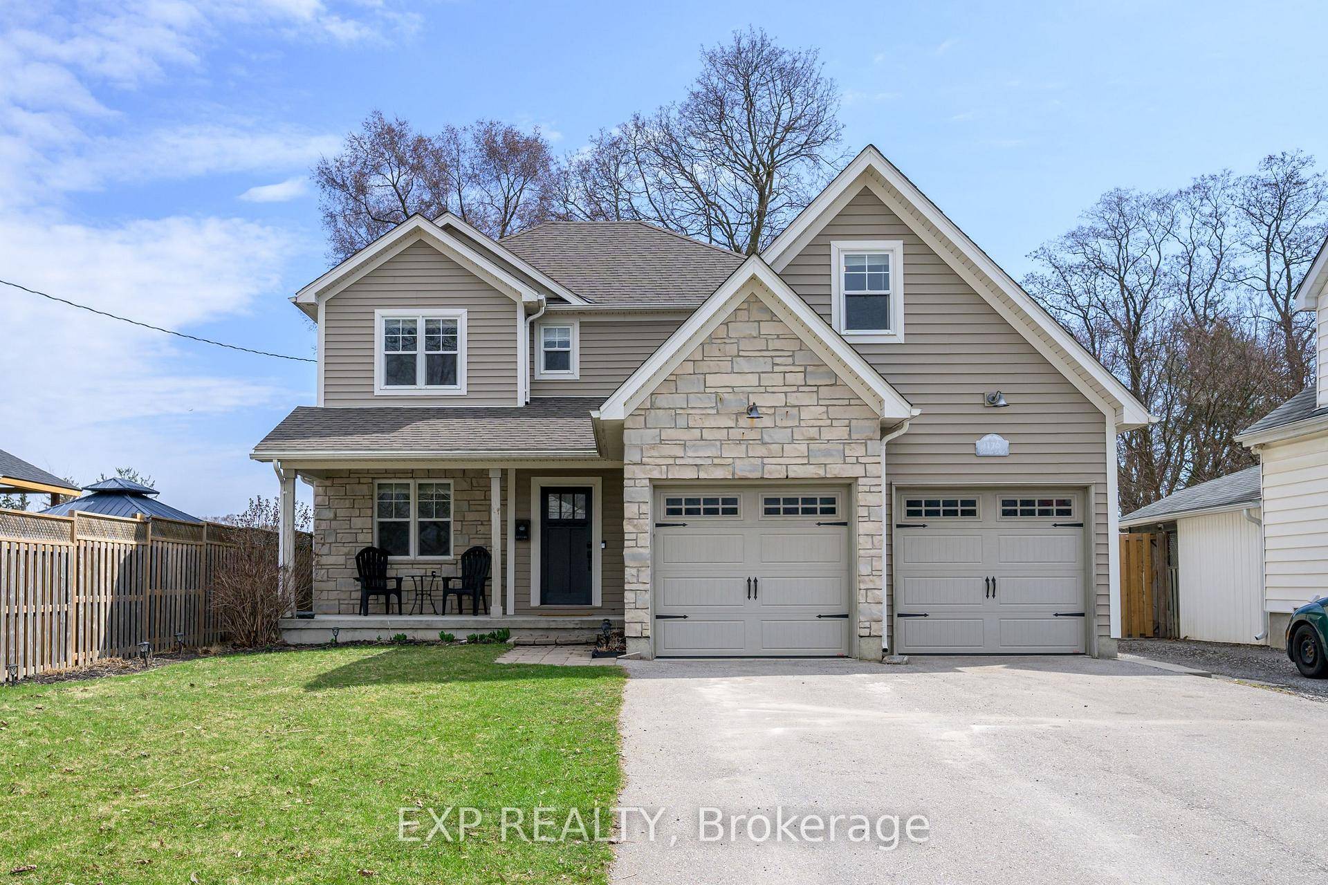 Attention investors, large families and those looking for a mortgage helper !