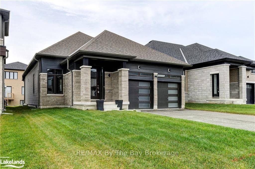 This model, known as the Talbot, offers 1, 568 square feet of open concept living space, 2 spacious bedrooms and 2 full bathrooms.