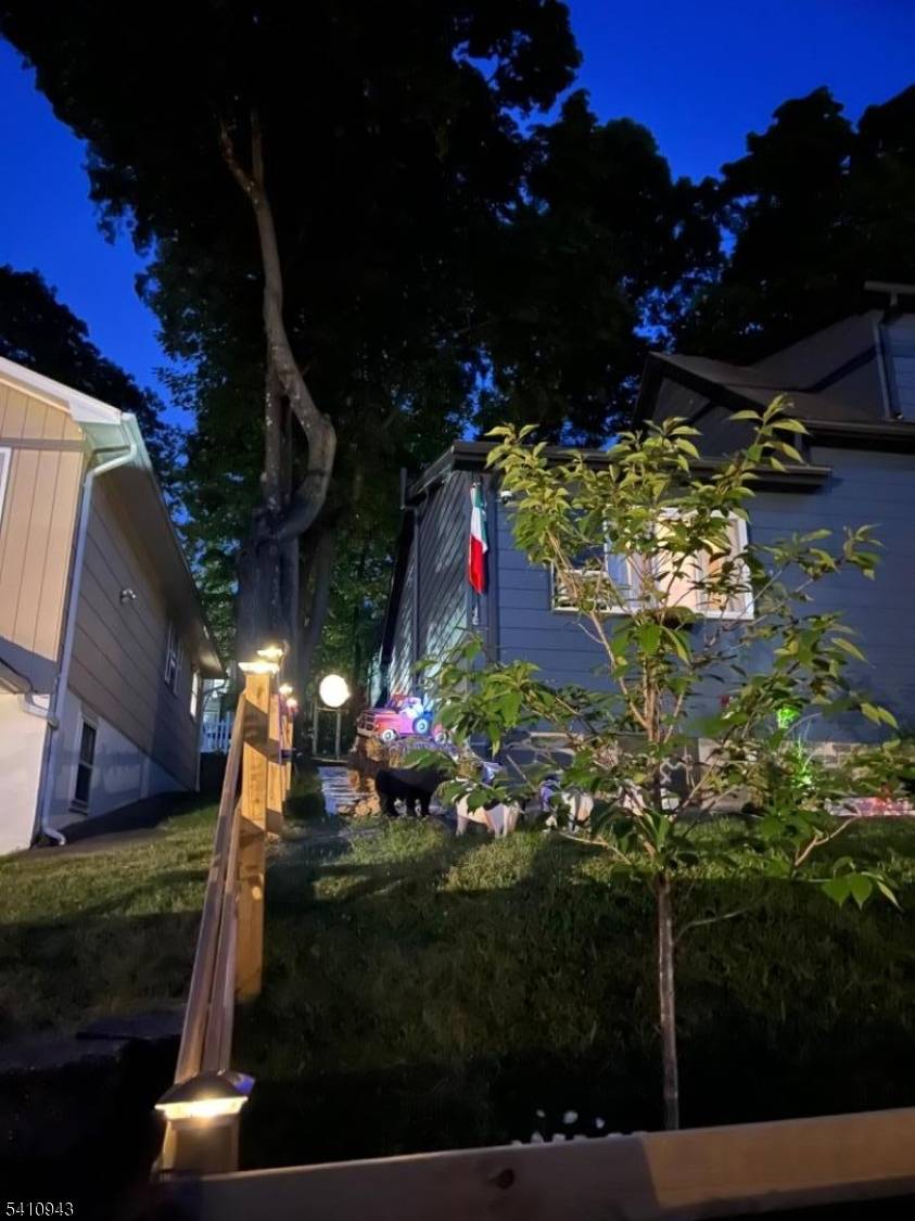 Well maintained Cape Cod offering 4 Bedrooms, 1 full Bath, Living, Dinning, Kitchen and Office recreation Room in the Basement.