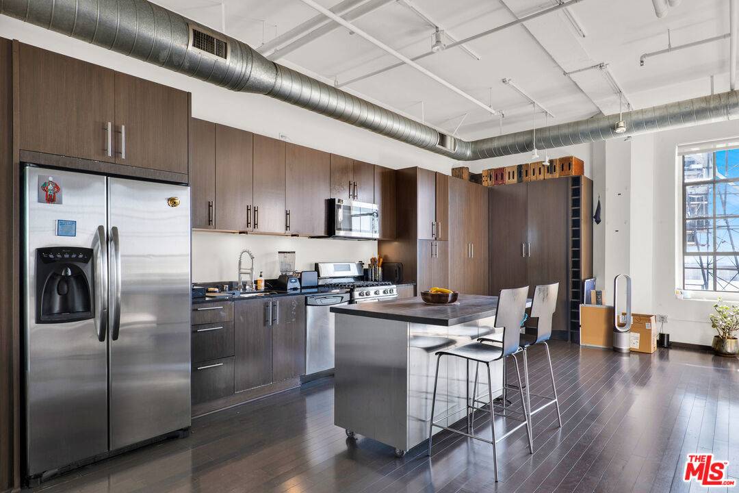 1645 Vine St 1BR Hollywood Hills East La