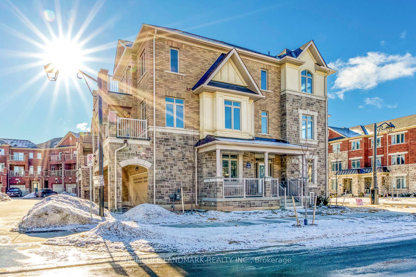 Gorgeous End Unit Townhouse in Joshua Meadows !