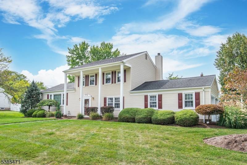 Pristine... Turn Key 5 bed 2 1 2 bath split colonial.