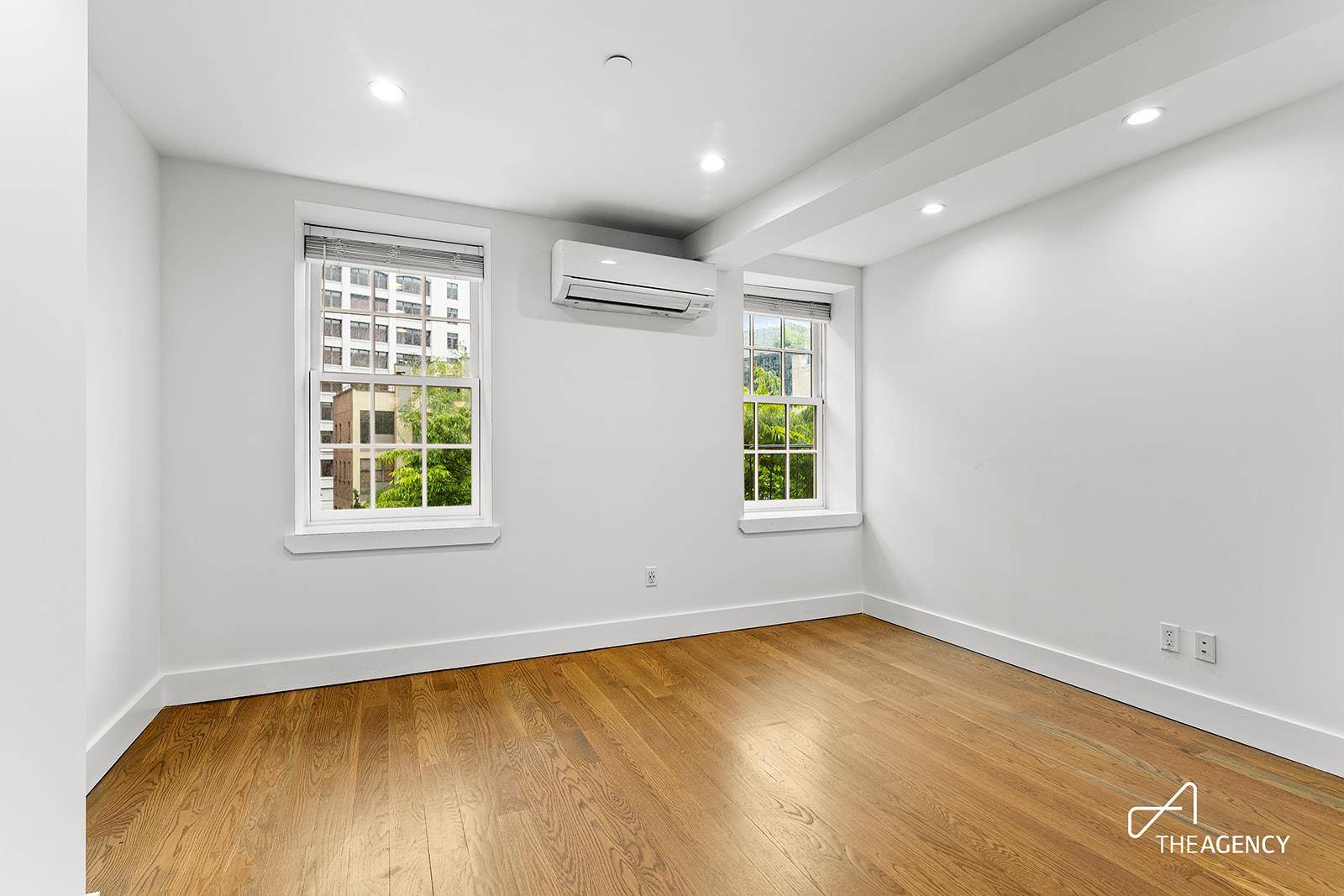 Welcome to your dream apartment in the heart of DUMBO, Brooklyn !