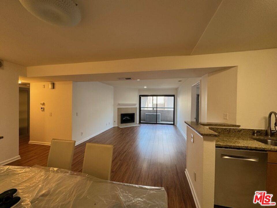8300 Manitoba St 2BR La