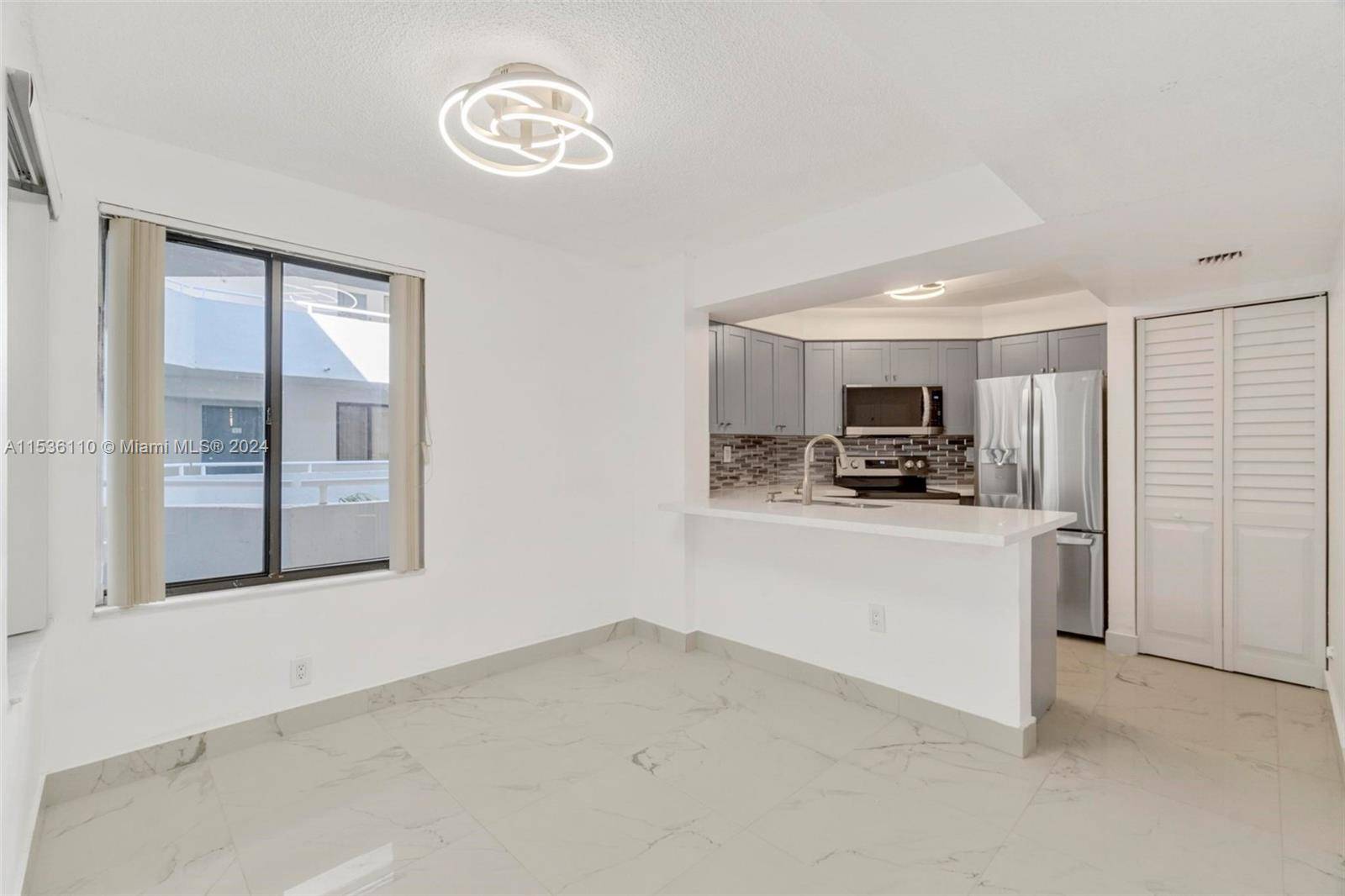 JUST RENOVATED AND FRESHLY PAINTED 2 BEDS, 2 BATH CONDO LOCATED ON THE 3 FLOOR, ELEVATOR IN BUILDING.