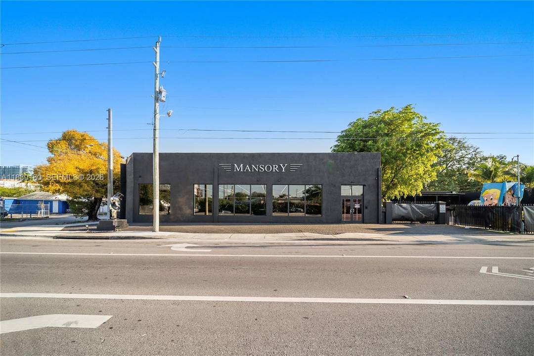 The subject property comprises 6, 024 SF of ground floor retail space on a 14, 625 SF lot across two folios.