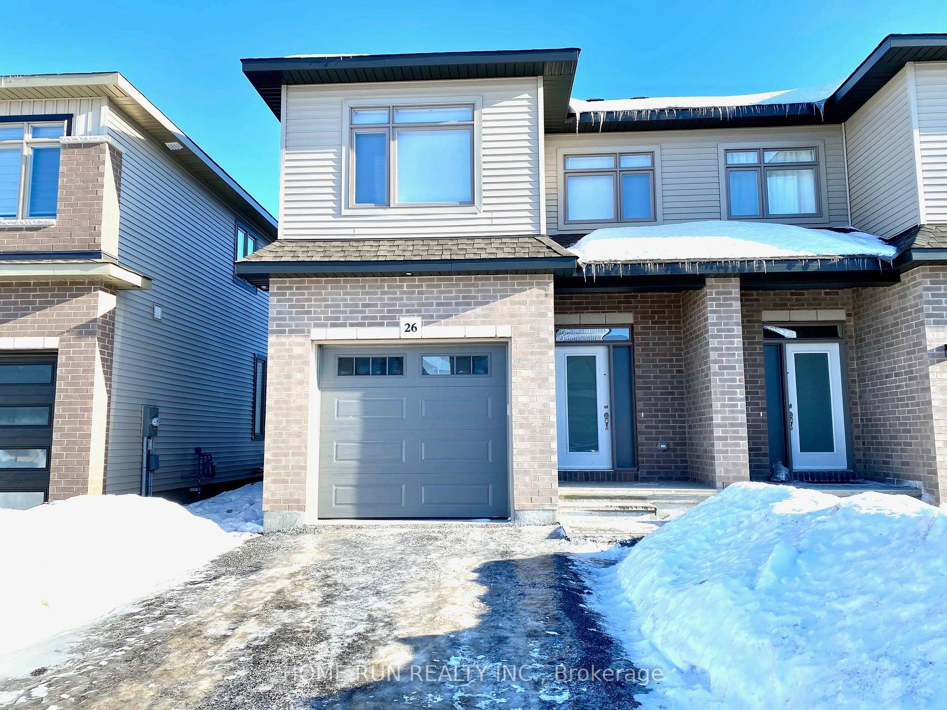 Absolutely gorgeous ! Talos built 3 bedroom, 3 bathroom semi detached located in Carleton Place's family friendly Jackson Ridge community.