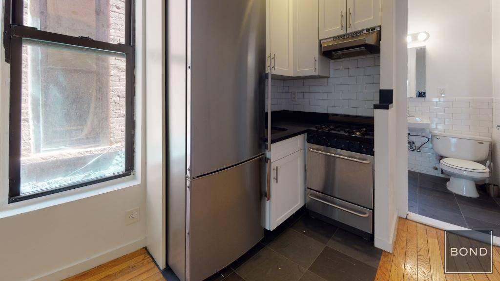 Renovated 2 bedroom apartment in great UES location !