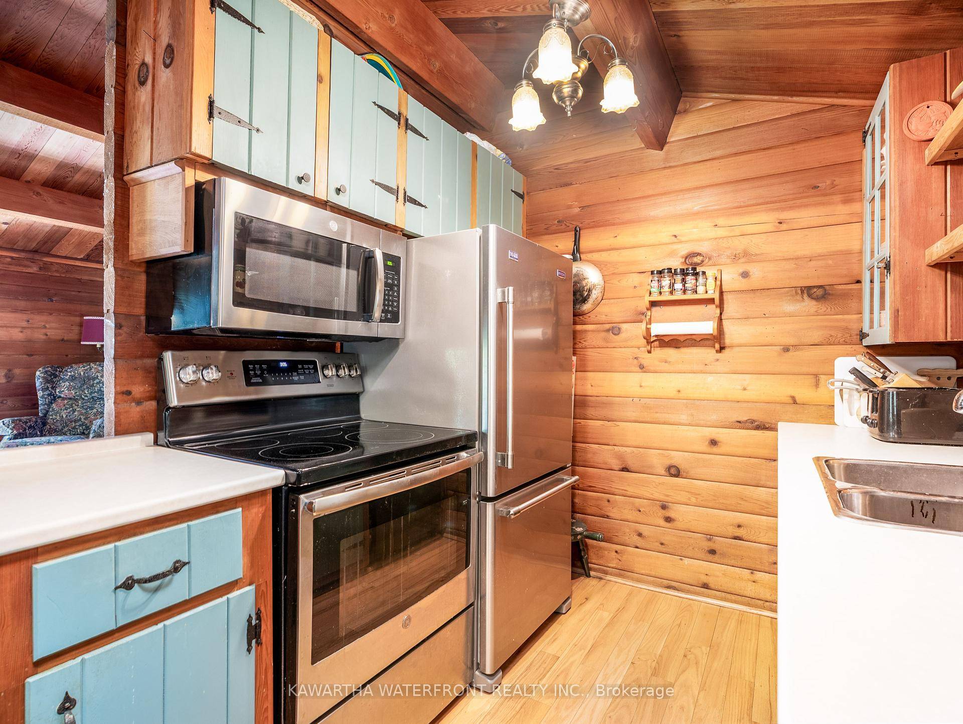 This is an astonishingly beautiful four season cottage property on the very pretty south end of Shadow Lake aka Little Silver Lake.