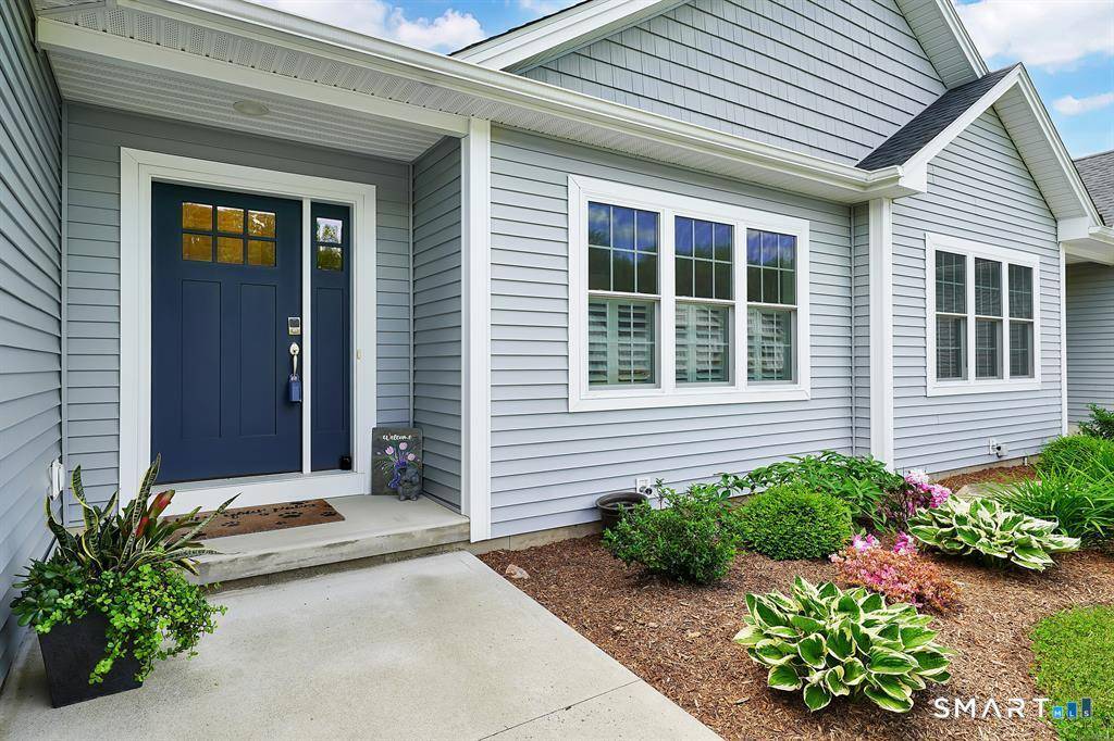 Gorgeous and spacious ranch style condo at Soapstone Estates.