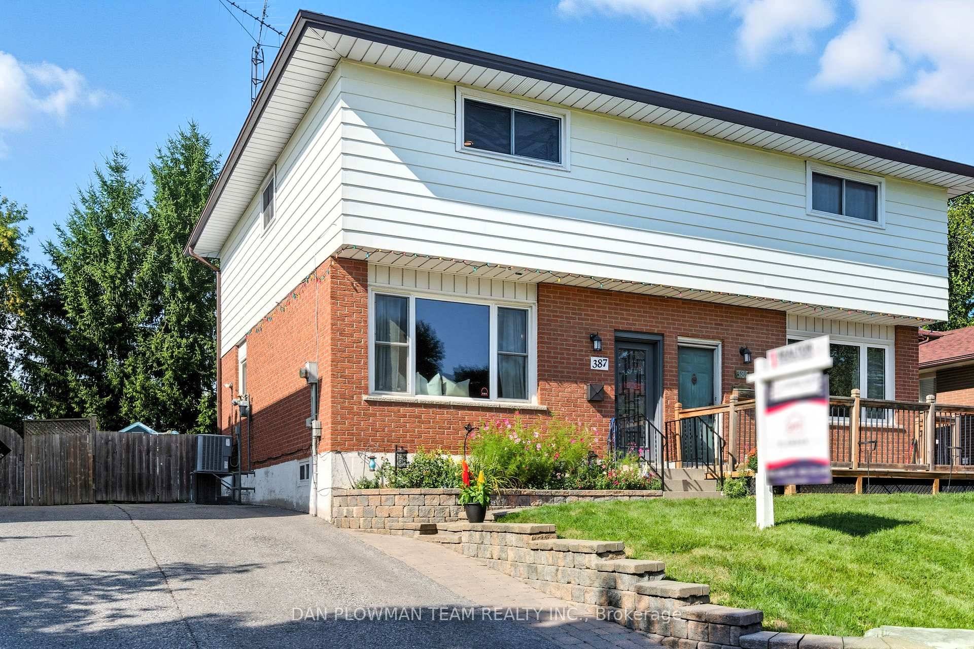 Located In Oshawa's Desirable Eastdale Neighbourhood, This Semi Detached 3 Bedroom, 2 Bath Home Is Perfect For First Time Buyers, Investors, Or Those Looking To Downsize While Offering Comfort And ...