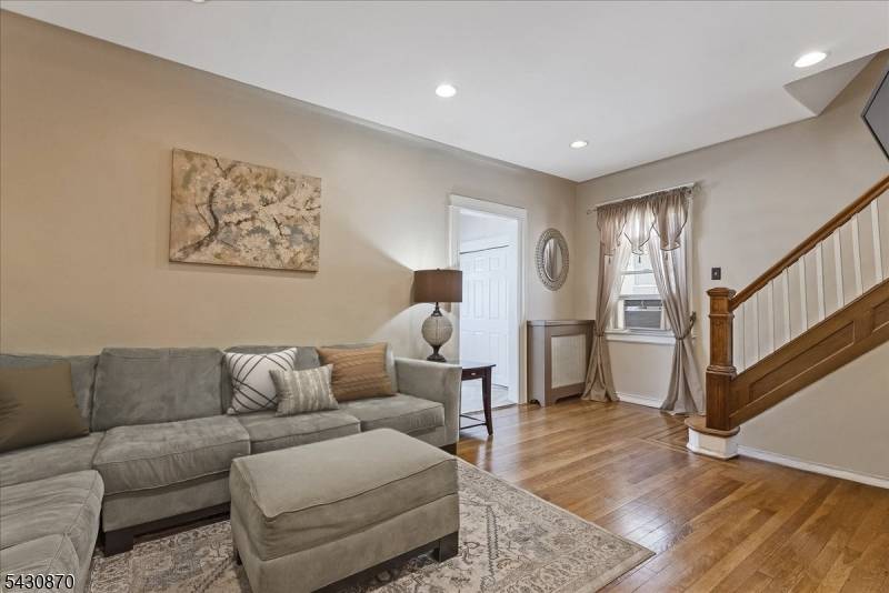 3 Bedroom 2 Bathroom Home with Finished Basement, NYC Views Easy Commuting Low Maintenance Living Perfectly positioned for commuters, this 3 bedroom, 2 bath home offers space, flexibility, and easy ...
