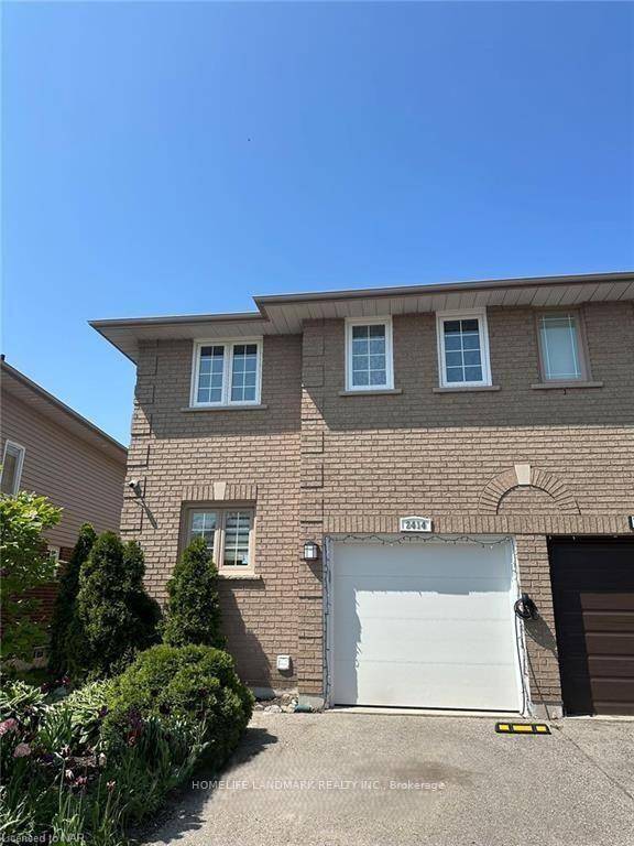 This Fully upgraded semi detached family resident is situated on a cul de sac in sought after River oaks !