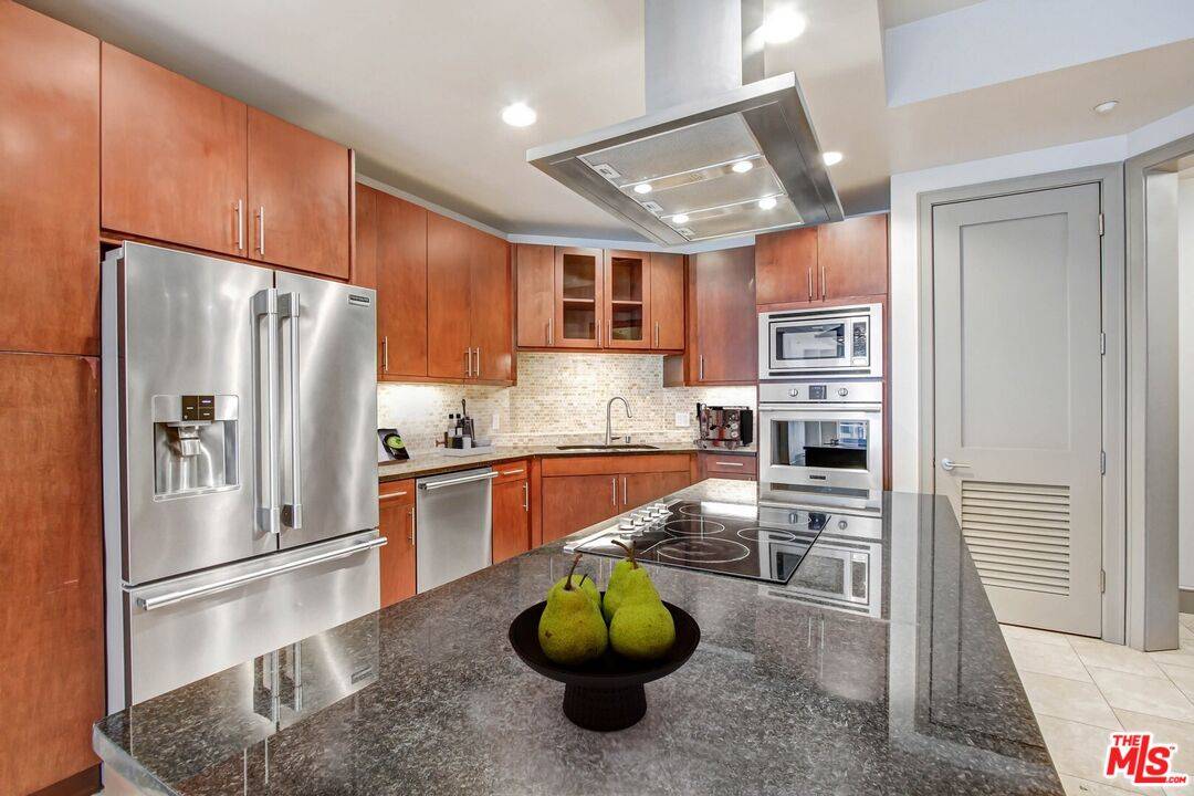 10710   Wilshire Blvd 1BR Westwood La