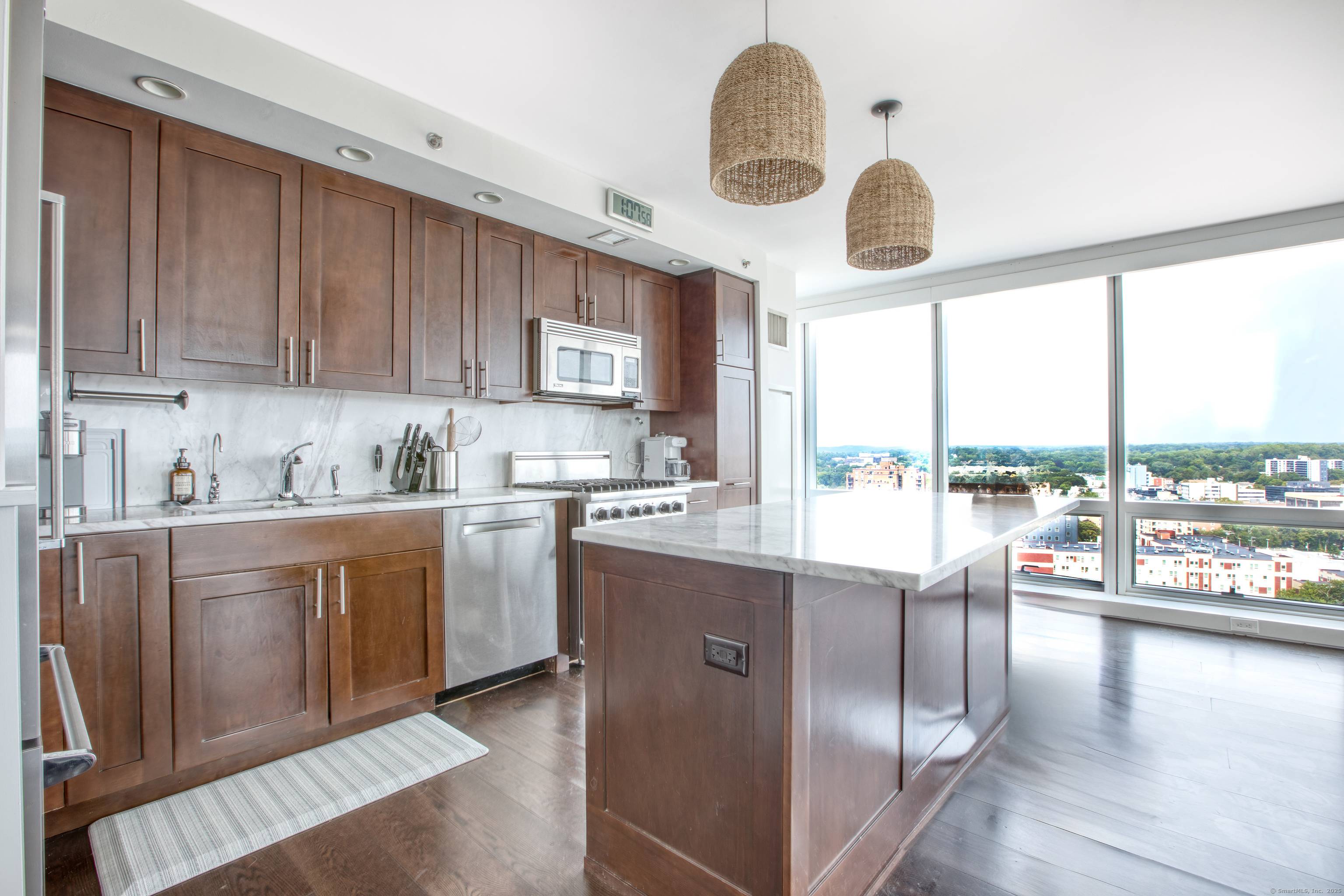Light filled corner unit on the 19th floor of Park Tower, Stamford's premier luxury condominium.