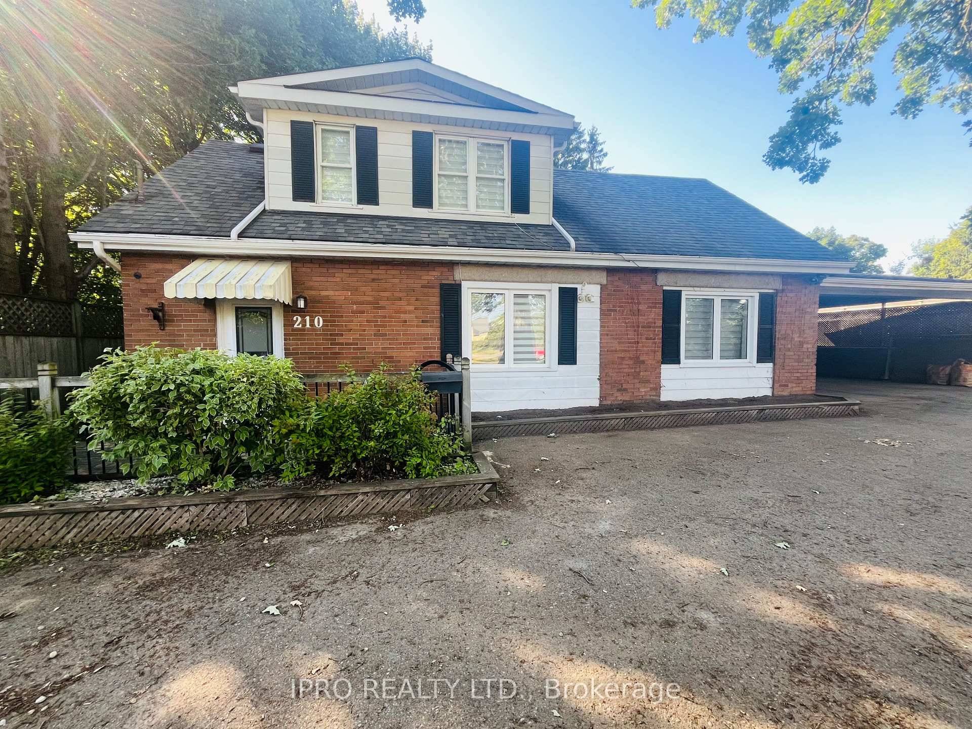 Excellent rental opportunity, close to all amenities.