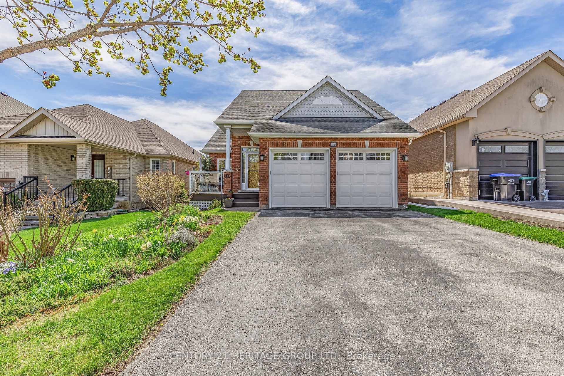 Beautifully maintained all brick bungalow with 2 2 bedrooms, 3 full baths and in law suite potential !