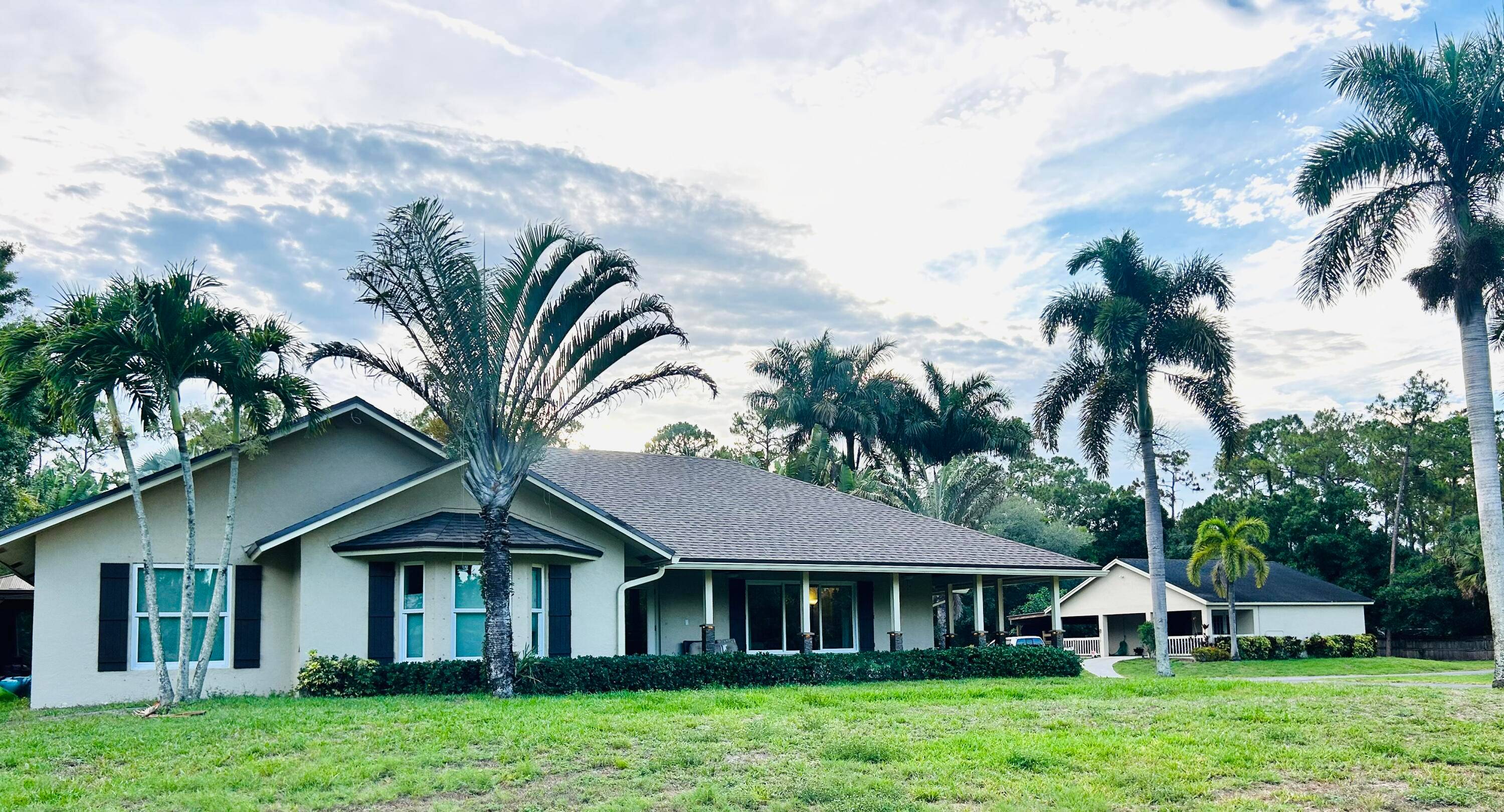 Horse lovers dream ! ! One story 3 bedroom 2 bathroom pool home plus oversized office on 2.